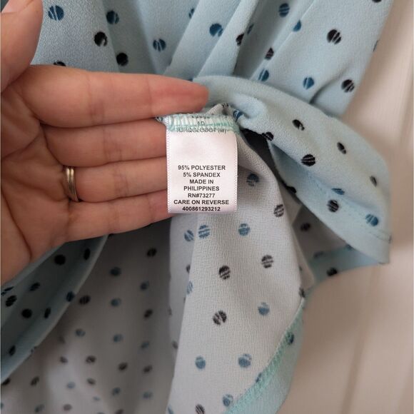 Elle Polka Dot Blouse | Women’s Medium | Blue with Navy Dots | Cap Sleeve | Top - Picture 3 of 4